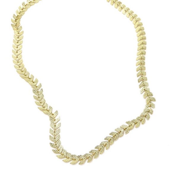 Interlocking Arrows Necklace - Picture 2 of 5